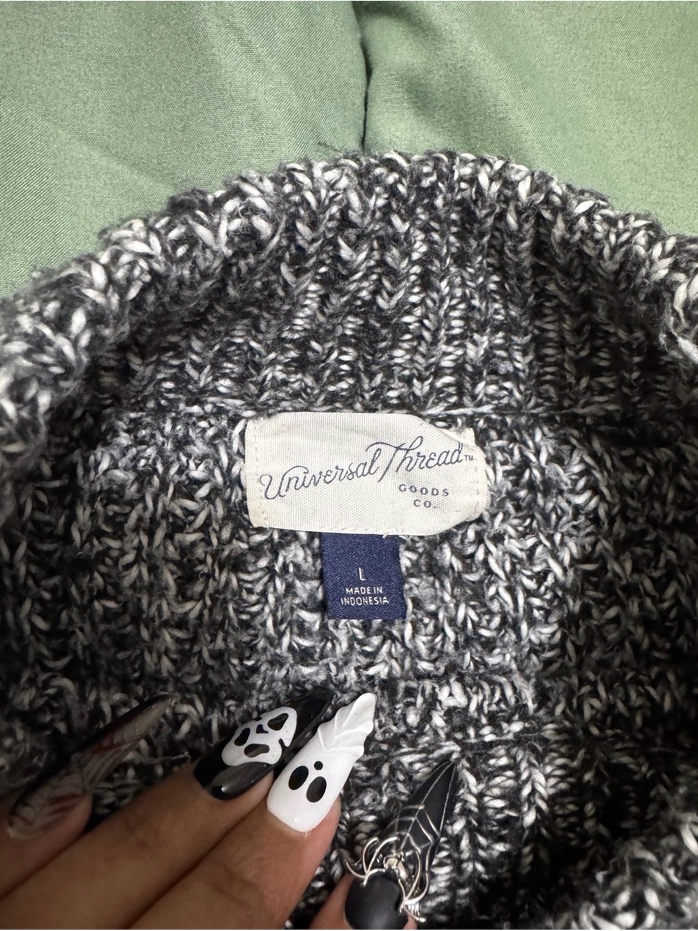 Universal Thread Mock Neck Sweater - Picture 4 of 4